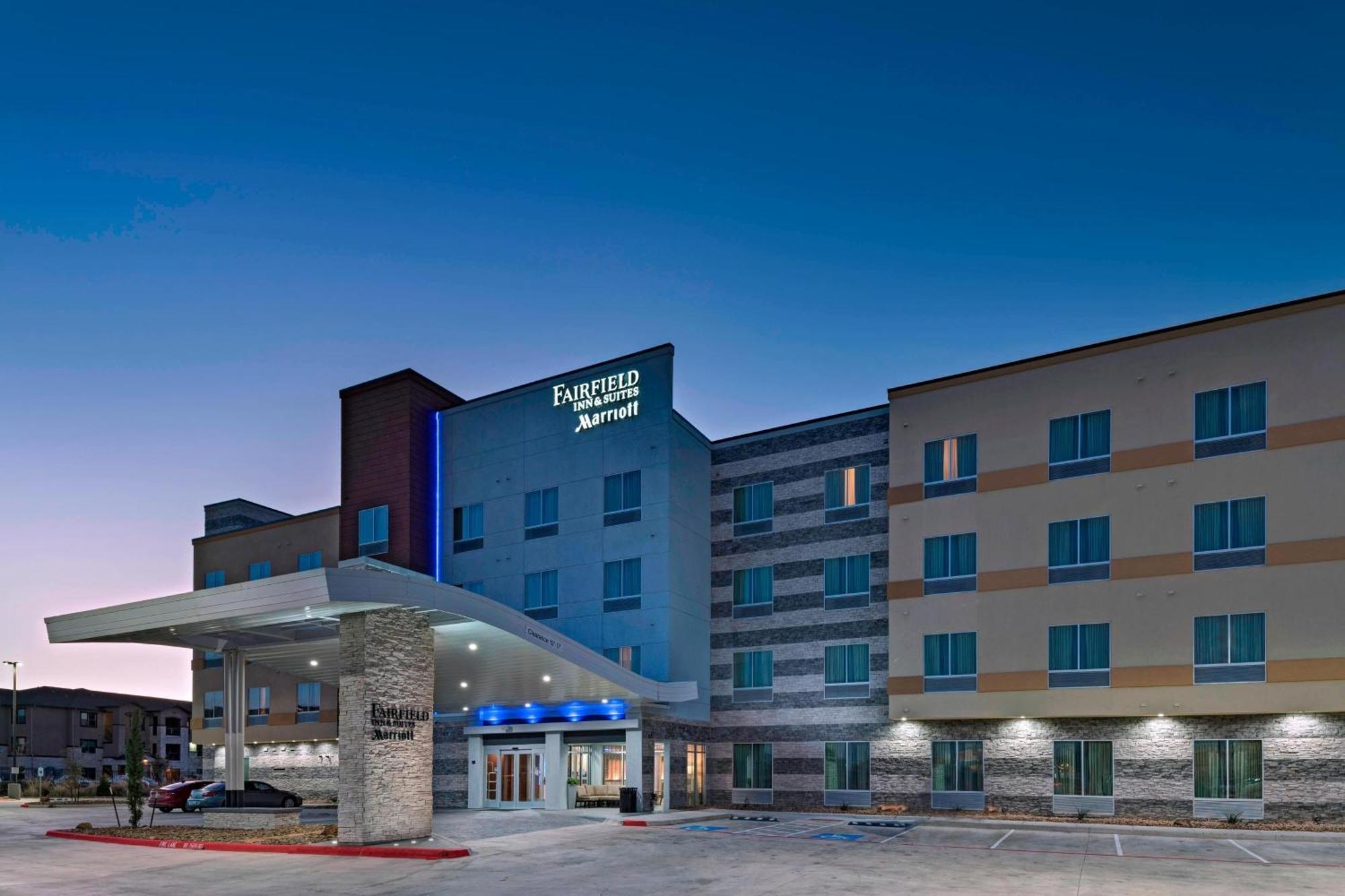 Fairfield Inn & Suites By Marriott Austin Buda Extérieur photo